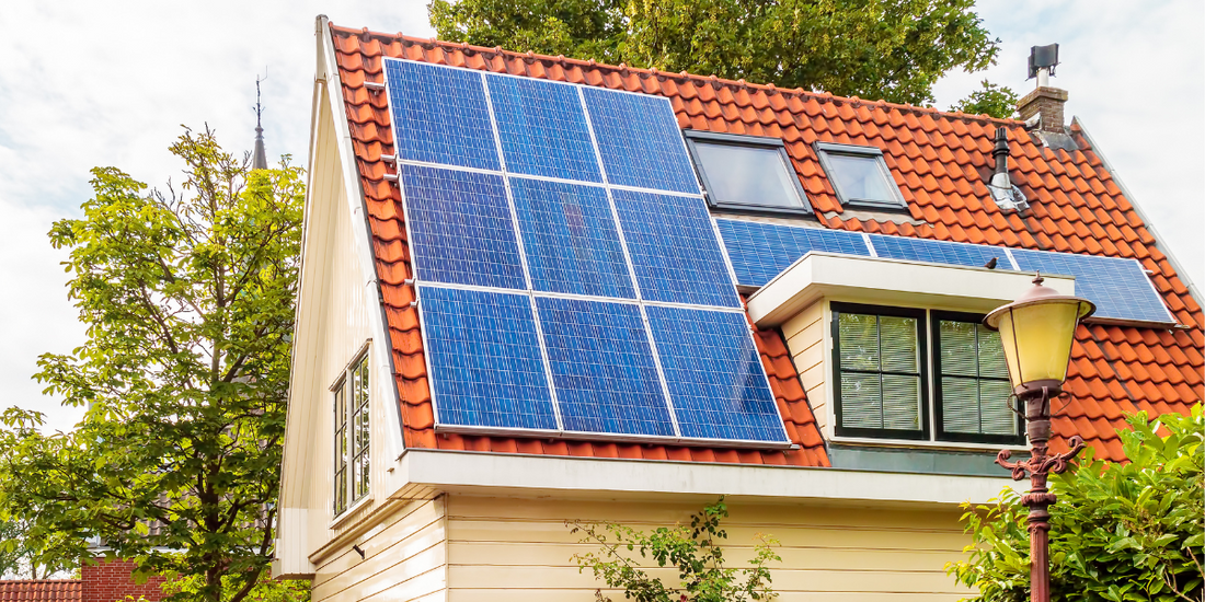 Waterless Wash and Wax for Solar Panels: An Eco-Friendly Solution